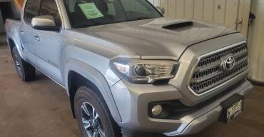 TOYOTA TACOMA  2017