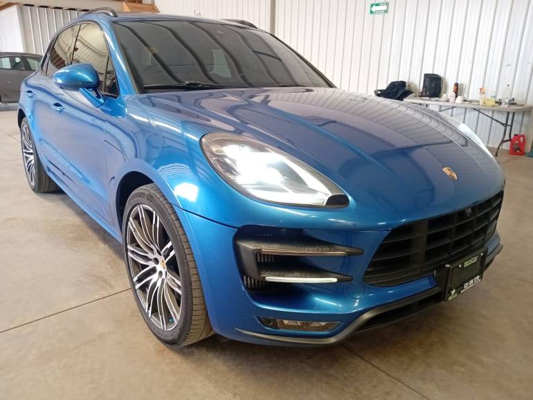 PORSCHE MACAN TURBO 2018