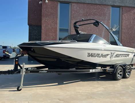 LANCHA Y REMOLQUE MALIBU WAKE SETTER 2008