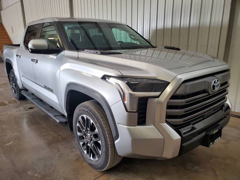 TOYOTA TUNDRA LIMITED HIBRIDA 2024