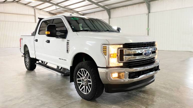 FORD F-250 SUPERDUTY CREW CAB DIESEL 4X4 2019