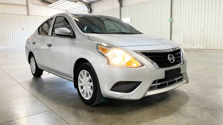 NISSAN VERSA S PLUS 2019 (IMPORTADO CON DECRETO)